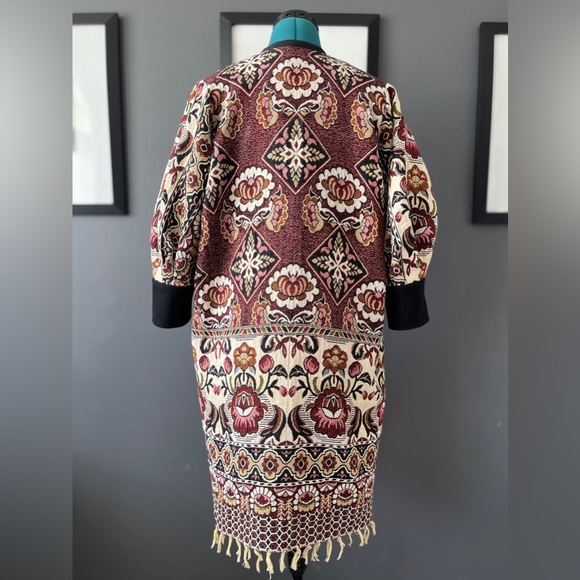 Reworked vintage tapestry duster cardigan with dramatic sleeves, ladies’ XS-M - Picture 4 of 13